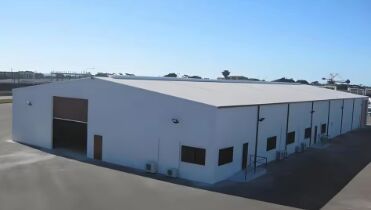 工業用鉄鋼構造物 輸出用 プリファブ鉄鋼倉庫 オーダーメイドの寸法付き 耐震性 耐腐蝕性 コーティング 適正な製造工場 商業施設