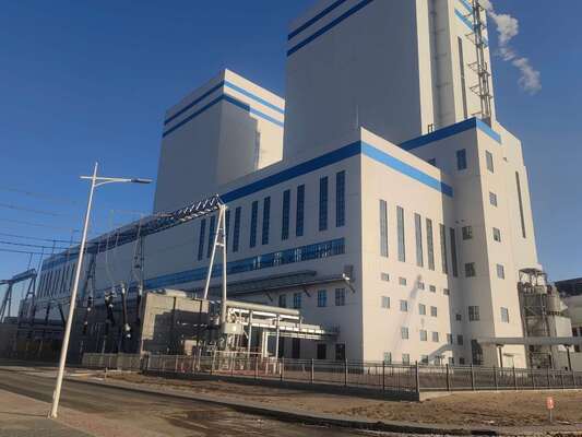 ポータル 鉄骨製造工場 工業生産工場 軒トリムシステム 前処理鋼部材 現場ボルト接続